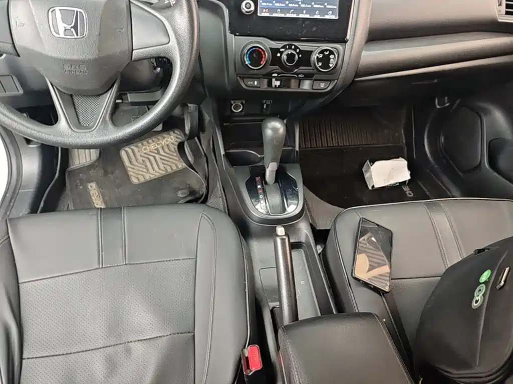 Honda Fit — фото 14