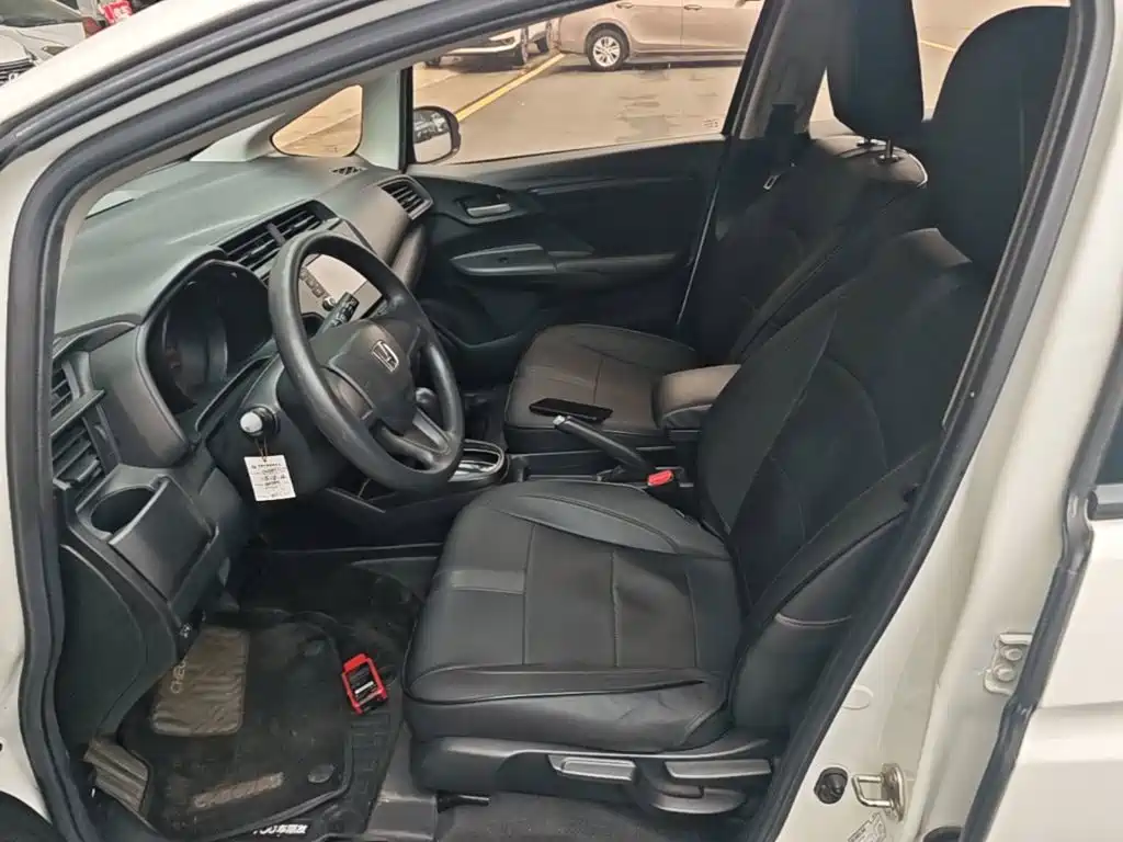 Honda Fit — фото 15