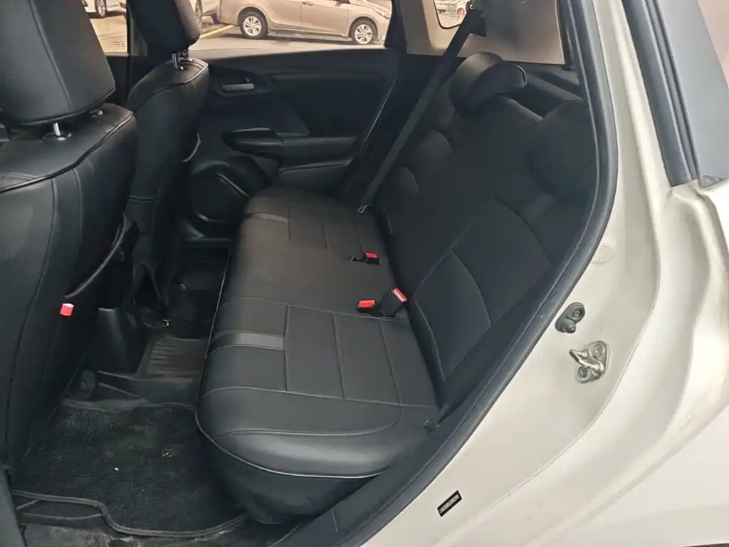 Honda Fit — фото 17