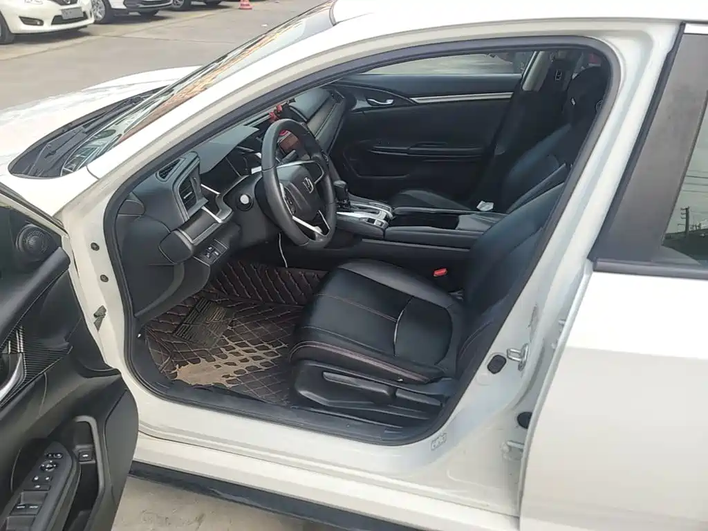 Honda Civic — фото 15