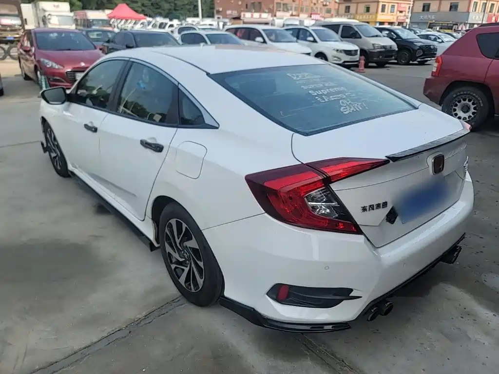 Honda Civic — фото 5