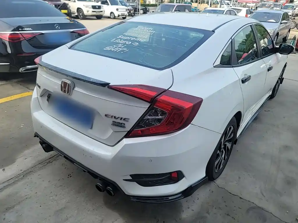 Honda Civic — фото 7