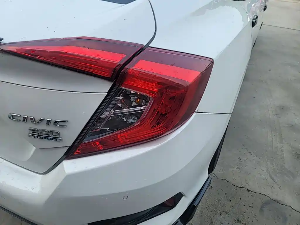 Honda Civic — фото 8