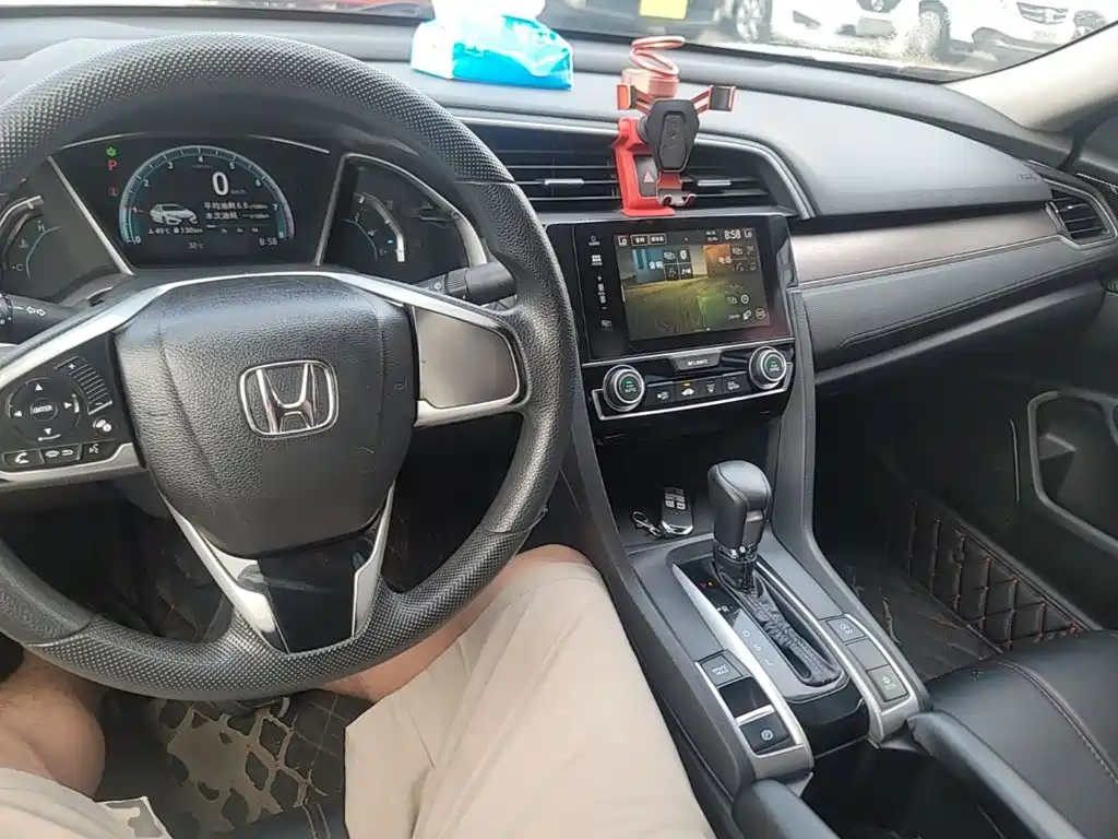 Honda Civic — фото 10