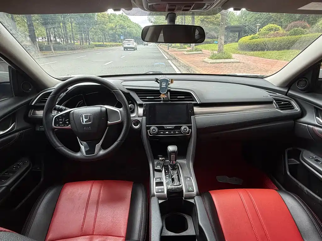 Honda Civic — фото 5