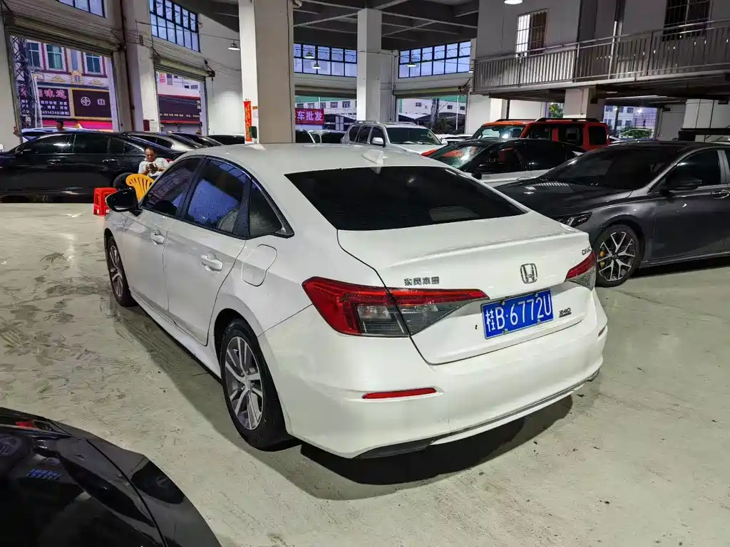 Honda Civic — фото 5