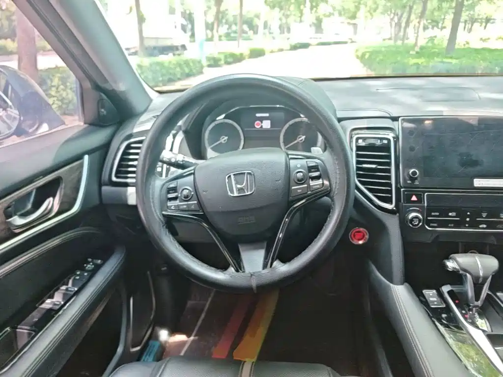 Honda UR-V — фото 7