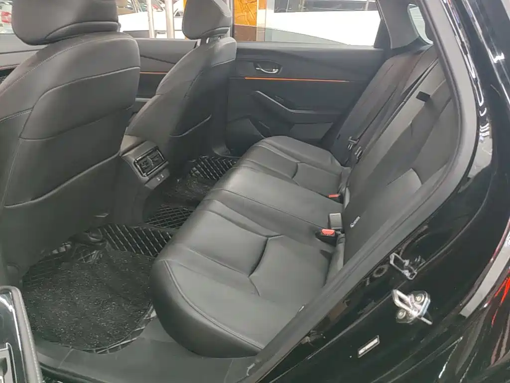 Honda Accord — фото 17