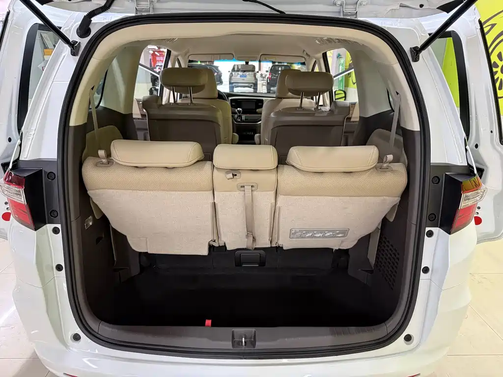 Honda Odyssey — фото 10