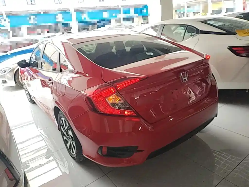 Honda Civic — фото 5