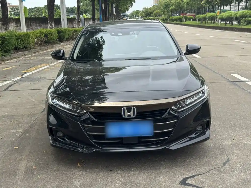 Honda Accord — фото 8