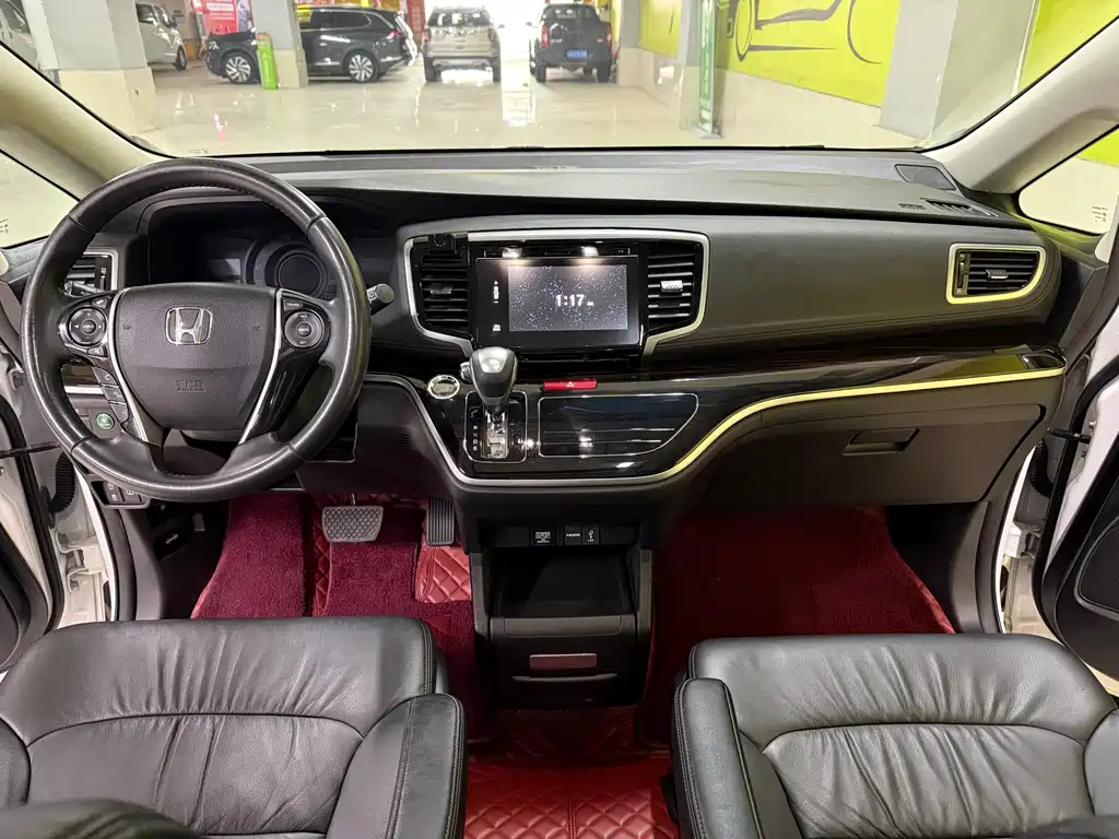 Honda Odyssey — фото 14