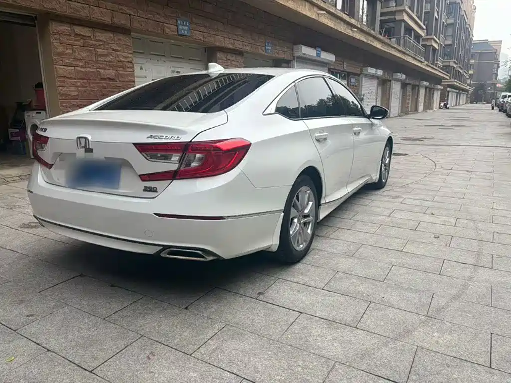 Honda Accord — фото 13