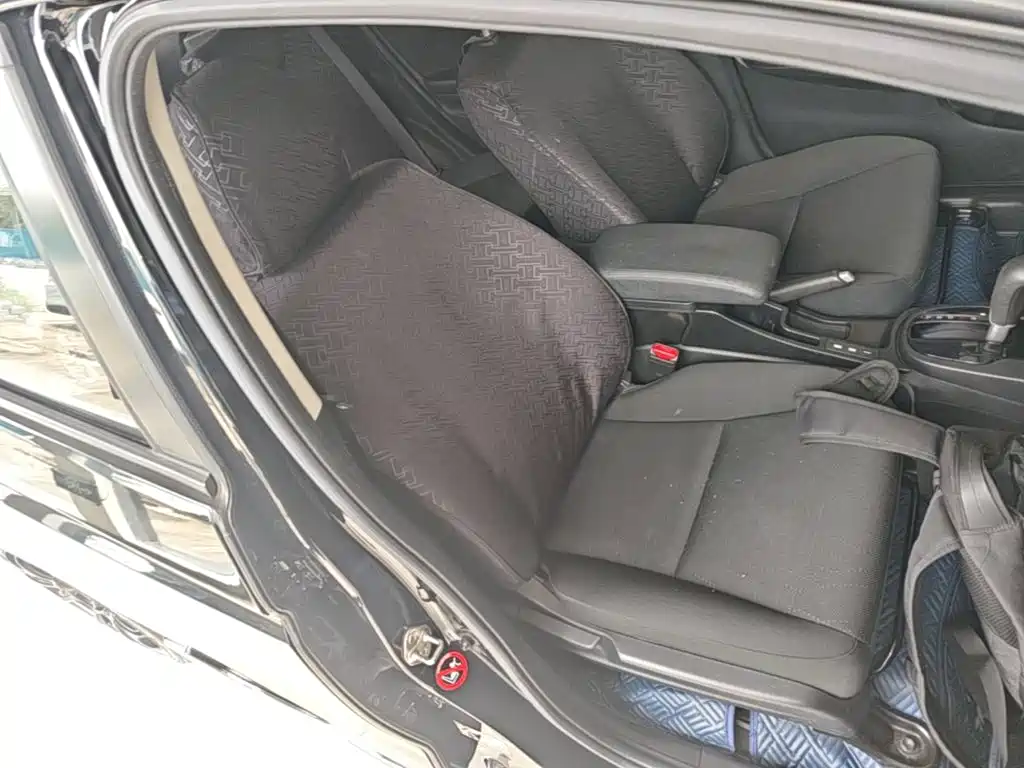 Honda Fit — фото 25