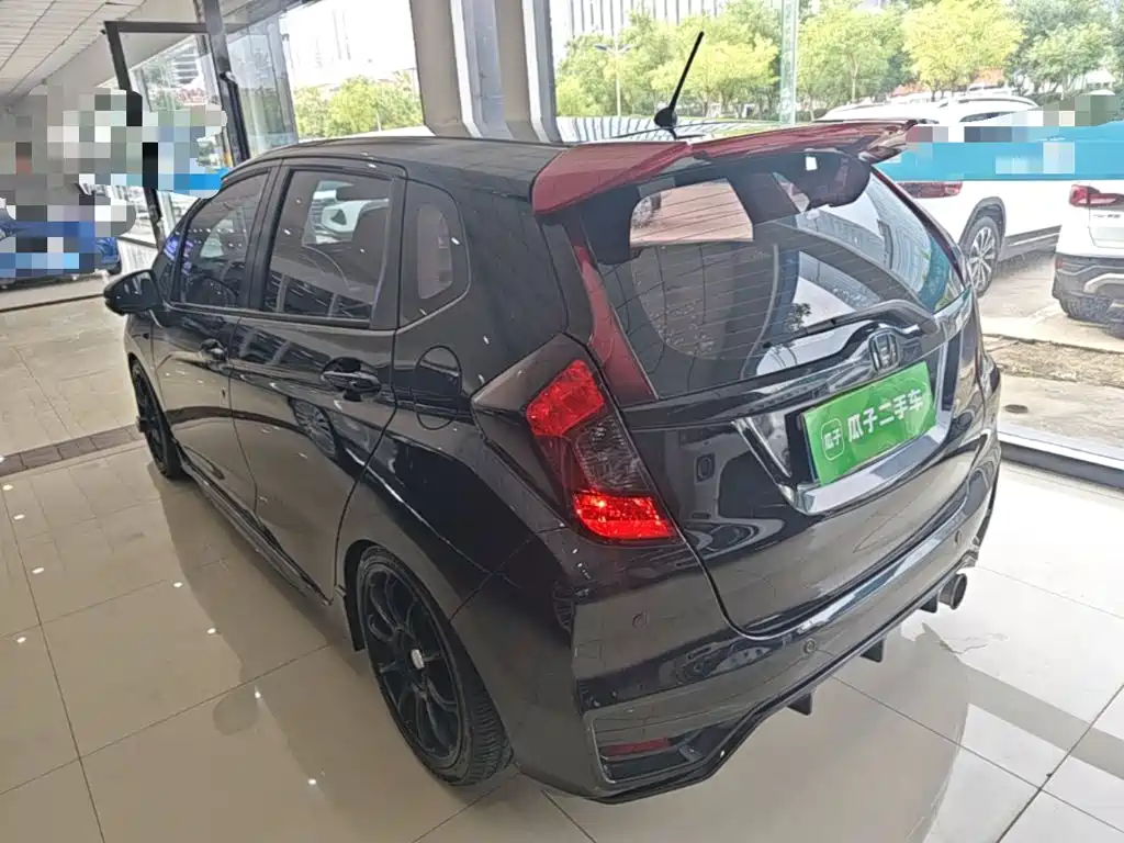 Honda Fit — фото 5