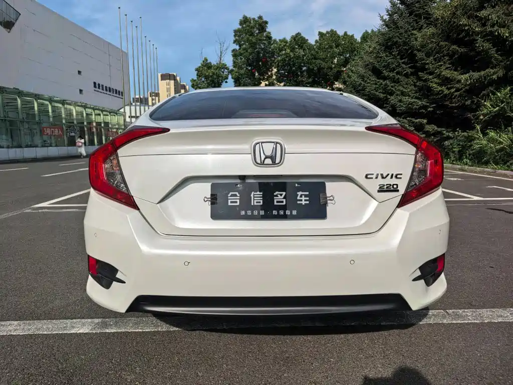 Honda Civic — фото 5