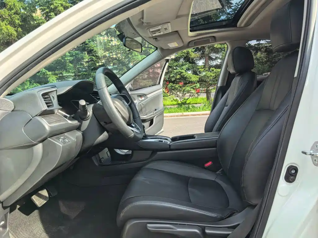Honda Civic — фото 7
