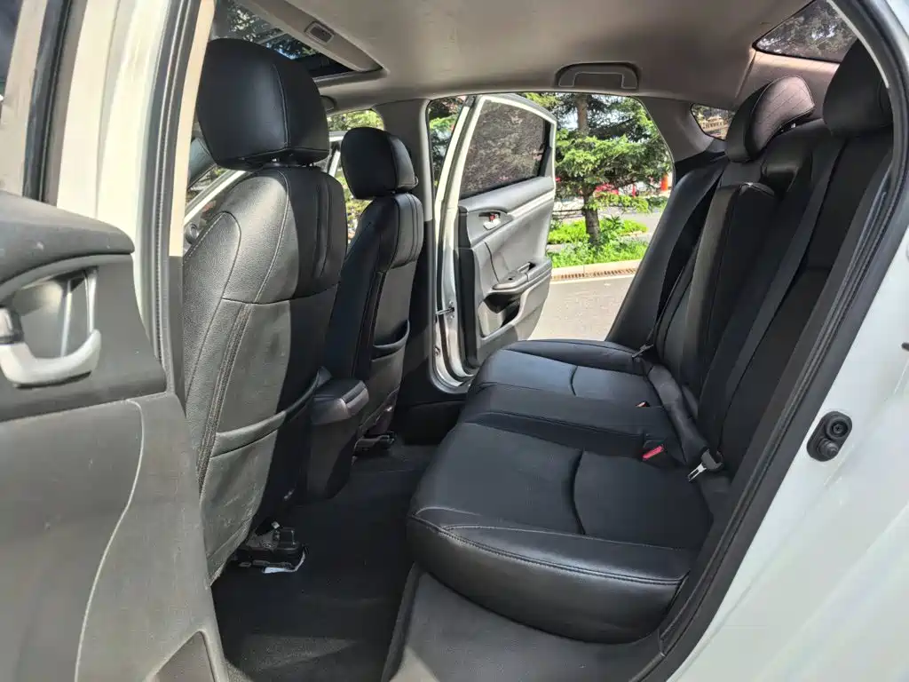 Honda Civic — фото 9