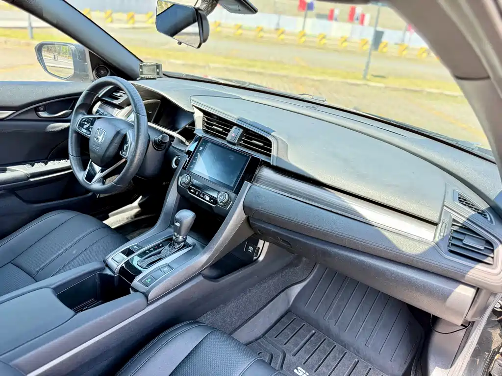 Honda Civic — фото 11