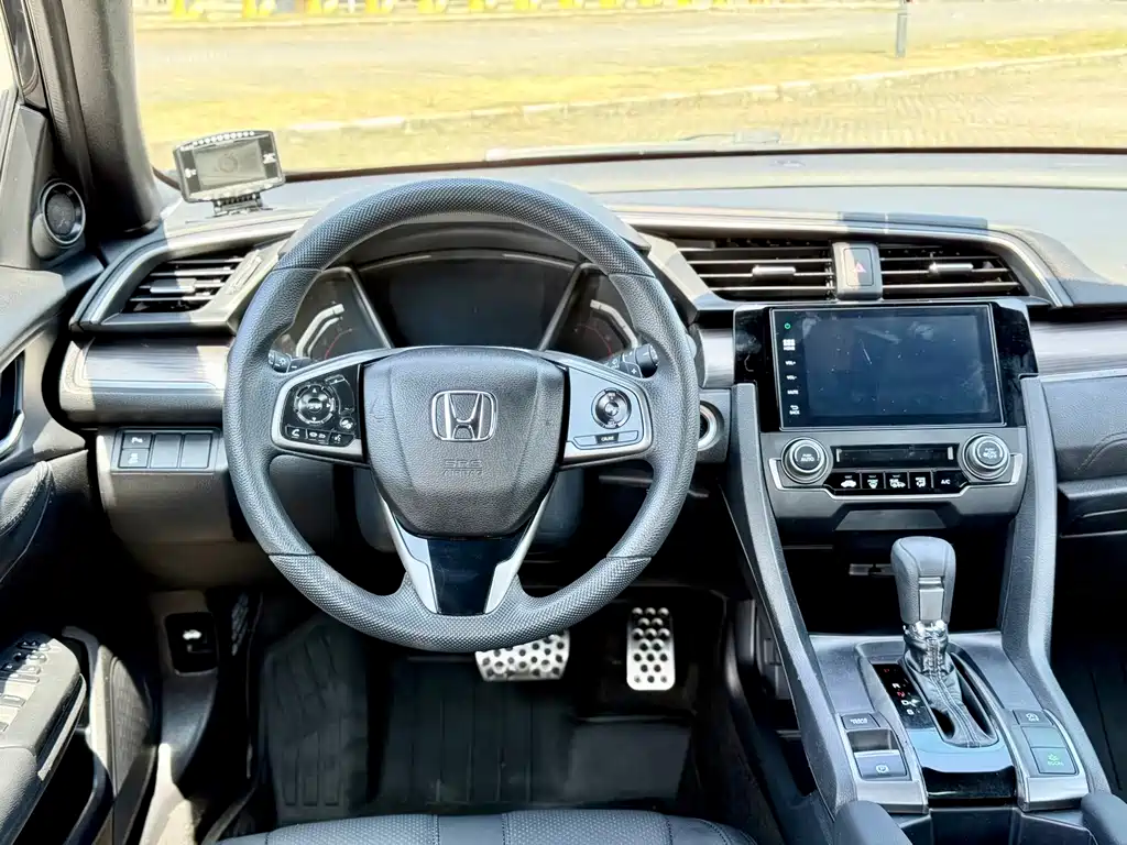 Honda Civic — фото 14