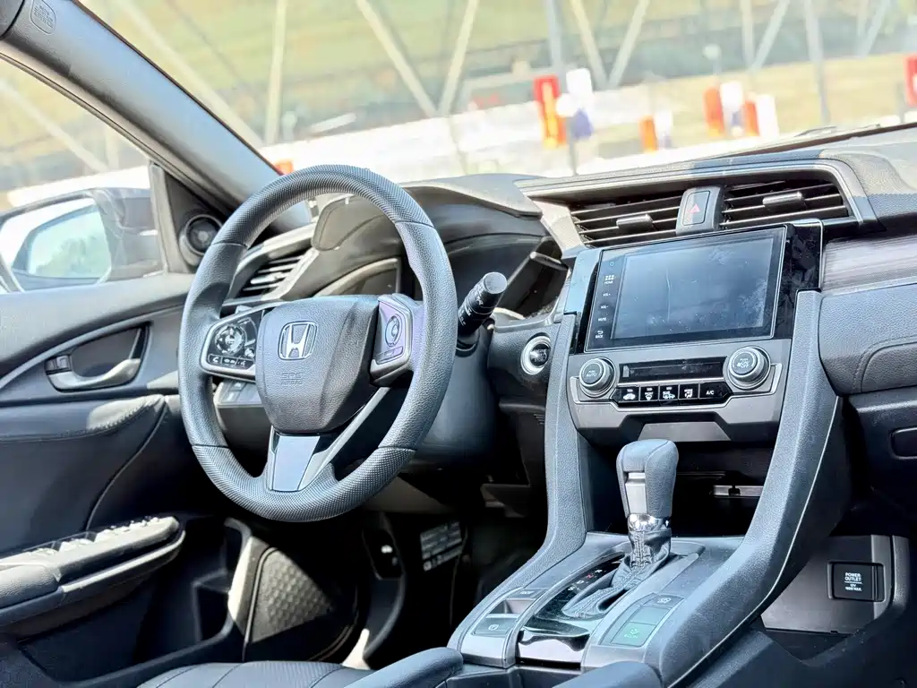 Honda Civic — фото 15