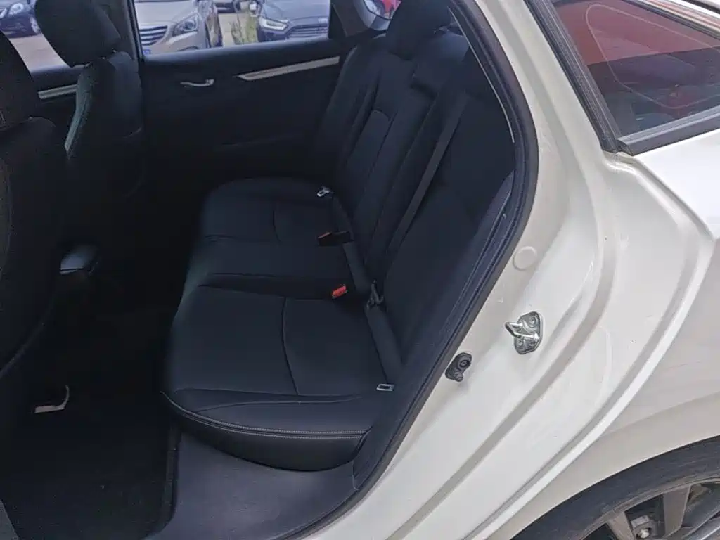 Honda Civic — фото 17