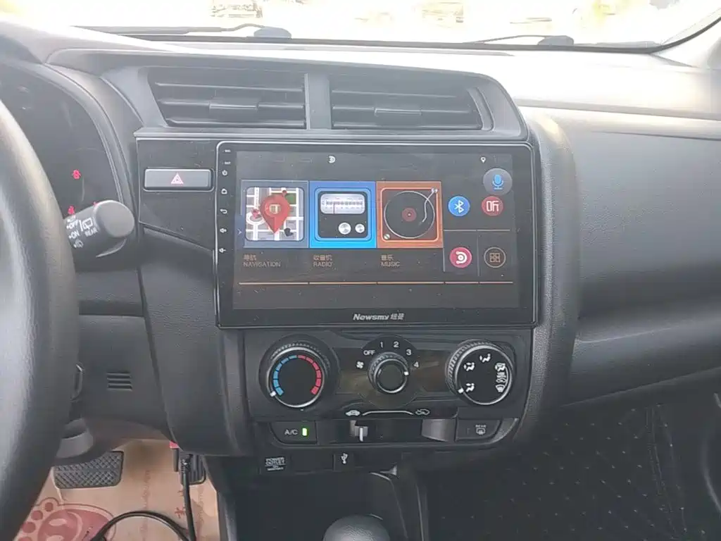 Honda Fit — фото 13