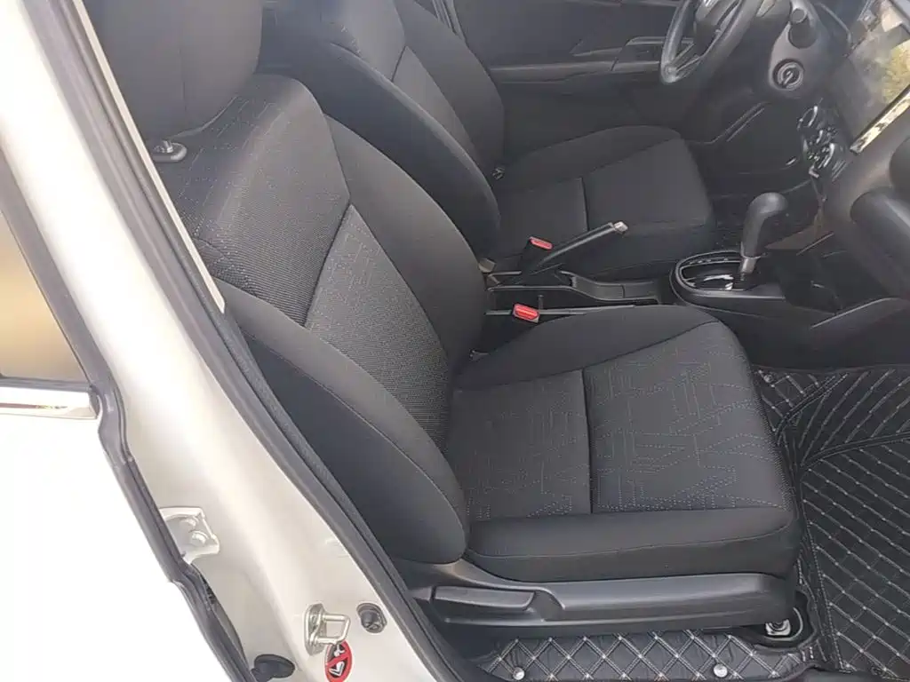 Honda Fit — фото 25