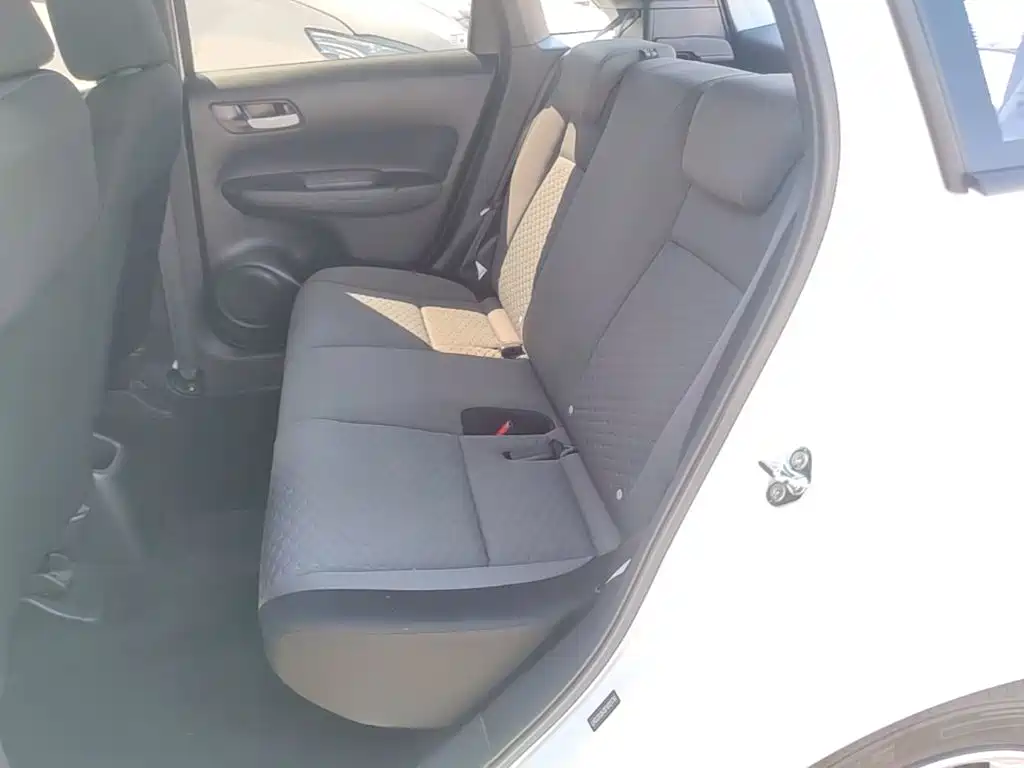 Honda Fit — фото 17