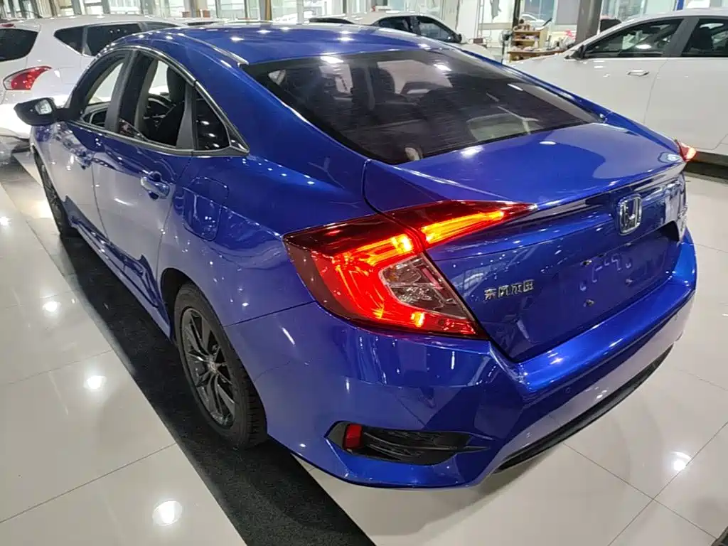 Honda Civic — фото 5