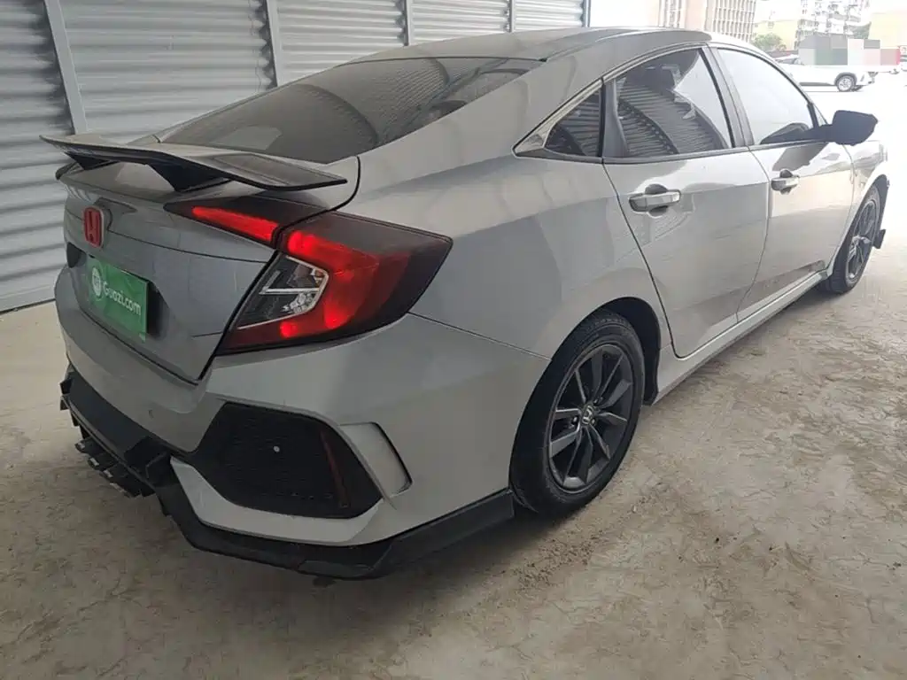 Honda Civic — фото 5