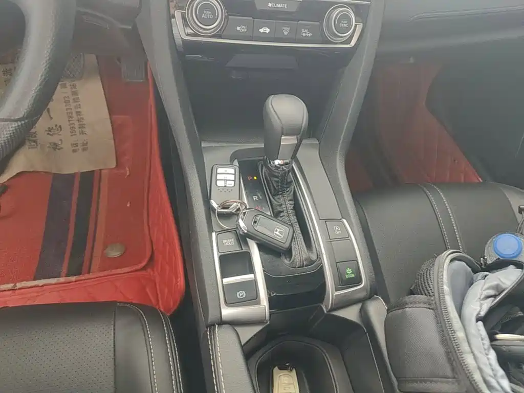 Honda Civic — фото 10