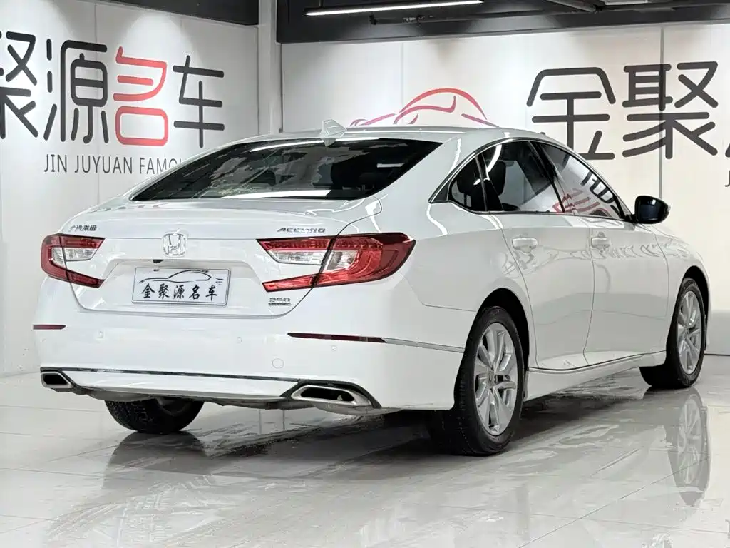 Honda Accord — фото 6