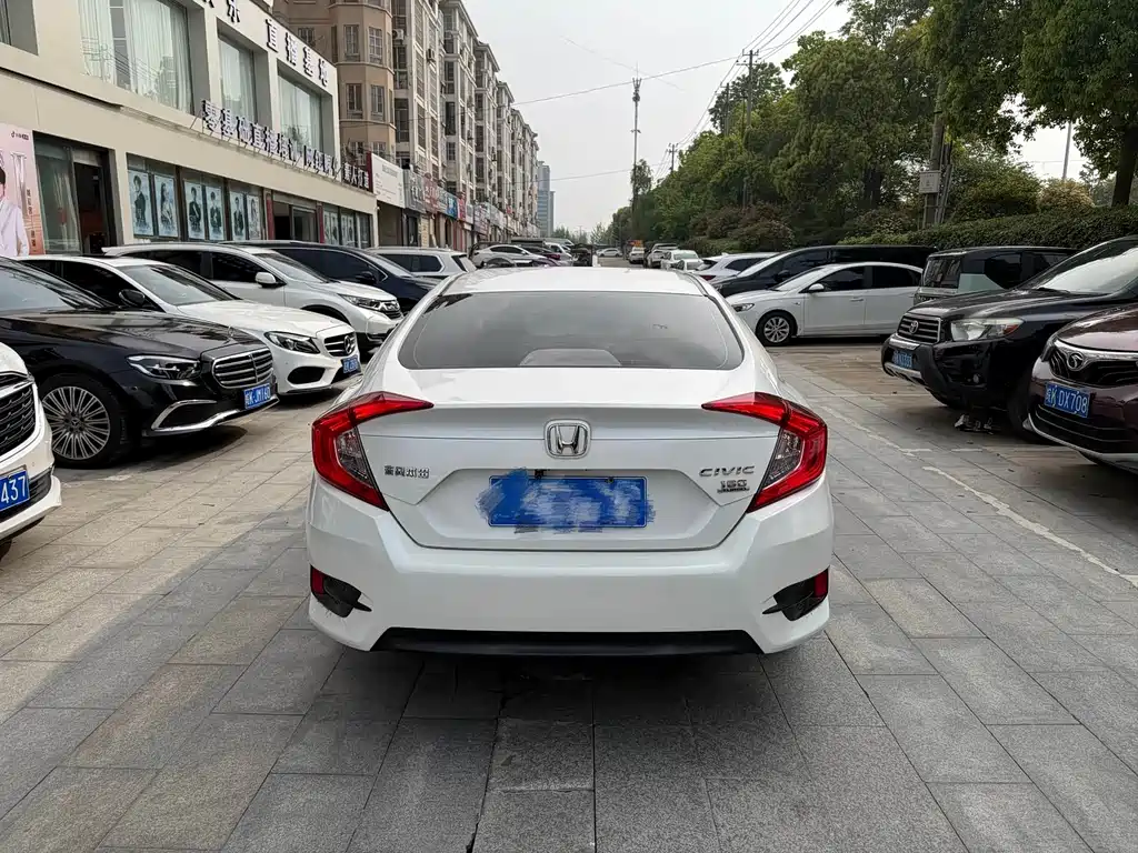 Honda Civic — фото 5