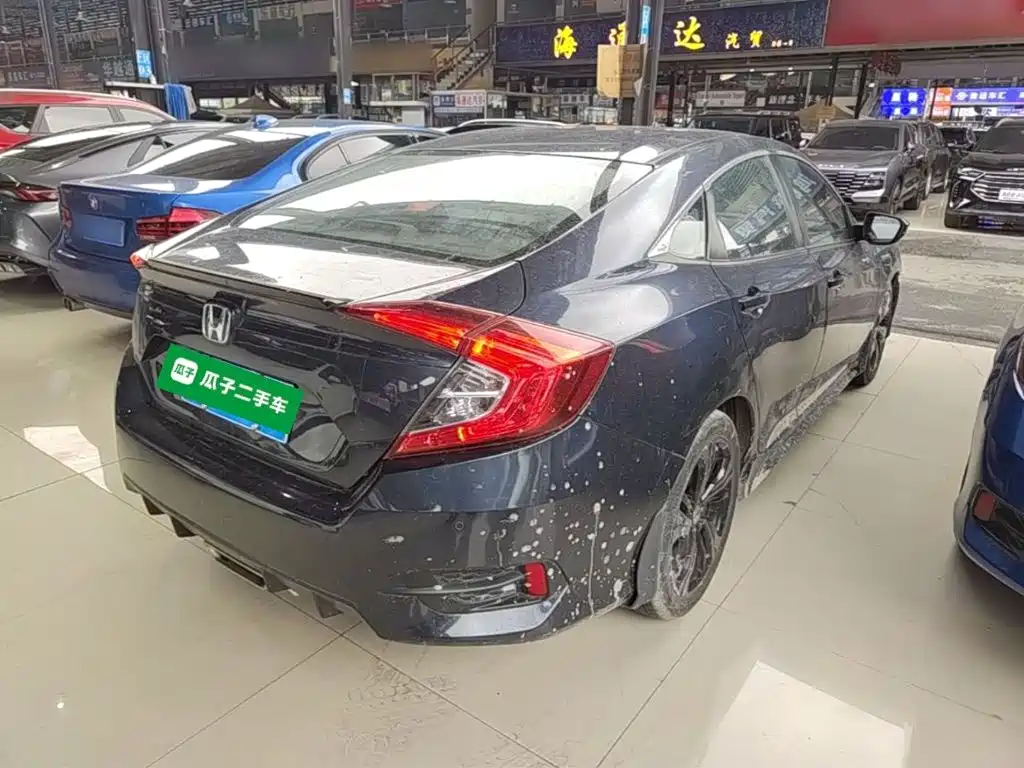Honda Civic — фото 7
