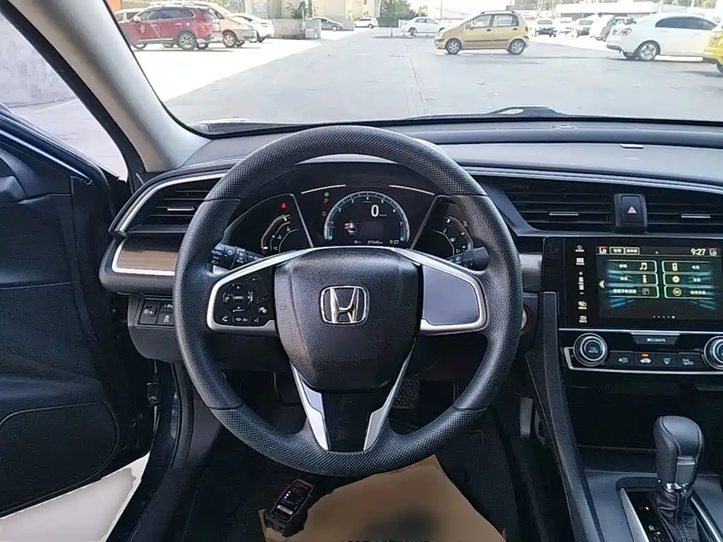 Honda Civic — фото 11