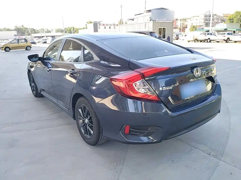 Honda Civic — фото 5