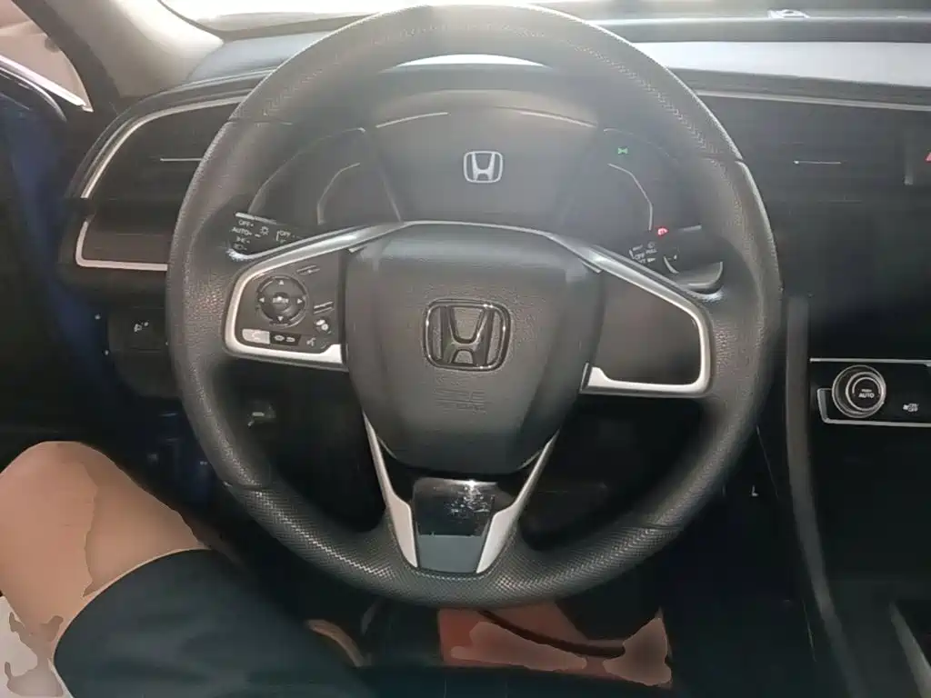 Honda Civic — фото 11