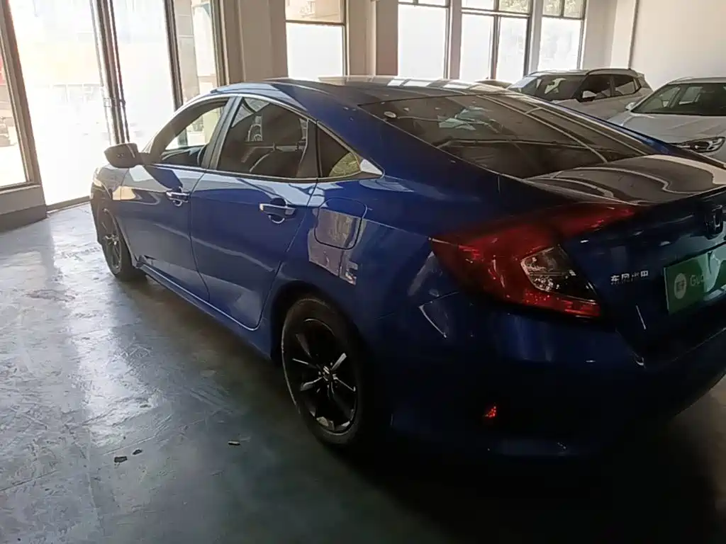 Honda Civic — фото 5