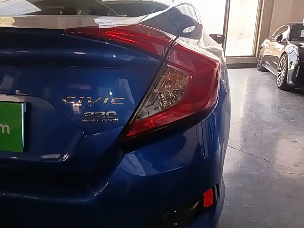 Honda Civic — фото 8