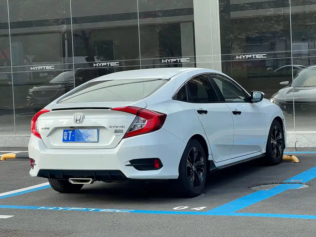 Honda Civic — фото 5