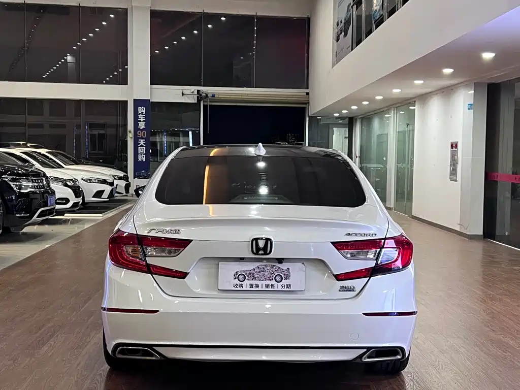 Honda Accord — фото 5