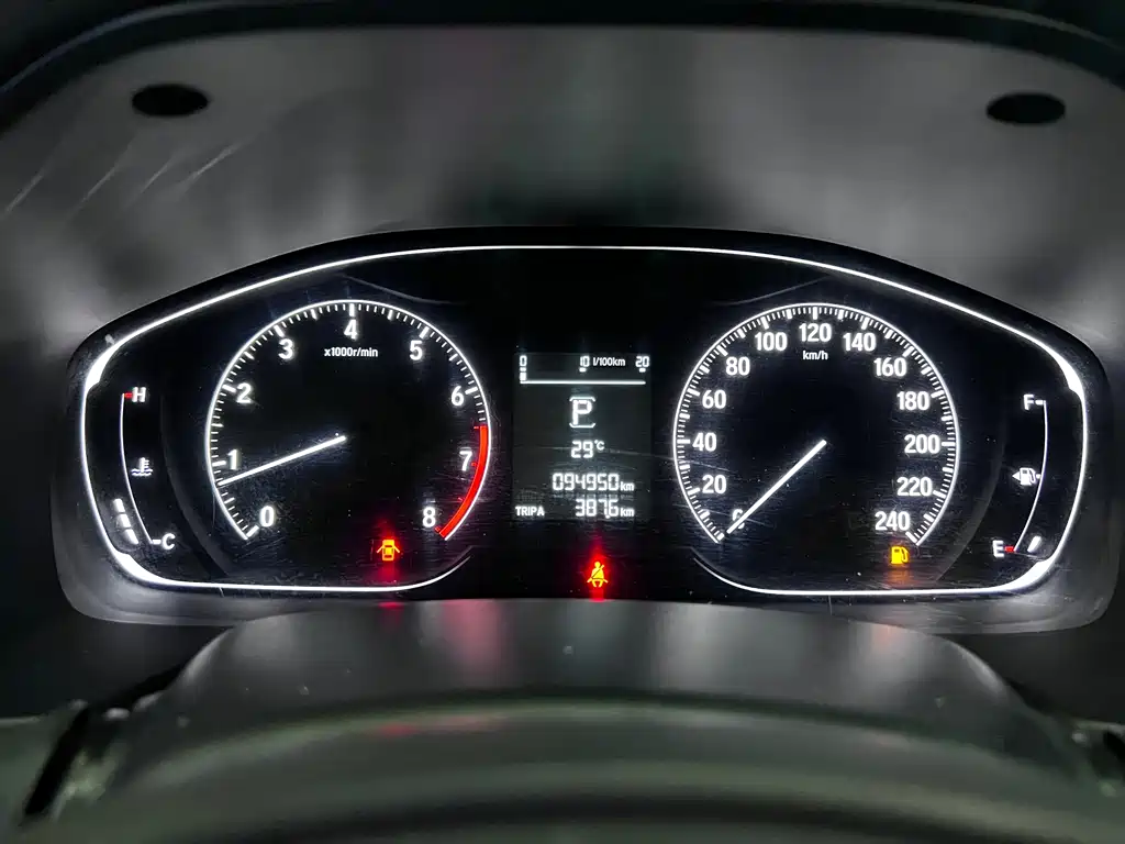 Honda Accord — фото 10
