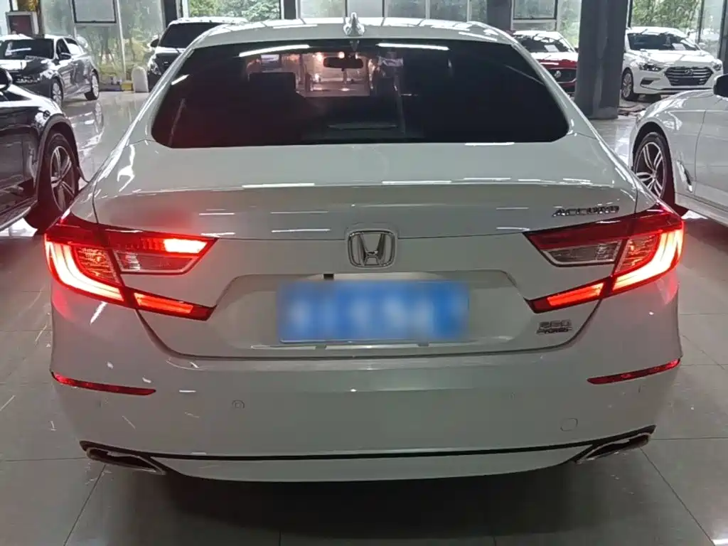 Honda Accord — фото 4