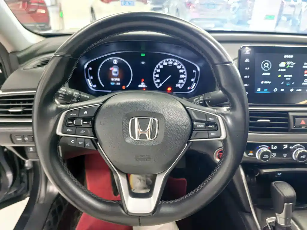 Honda Accord — фото 11