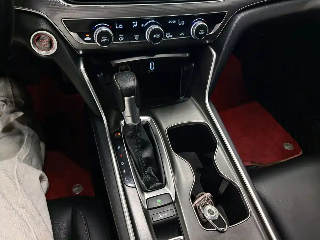 Honda Accord — фото 13