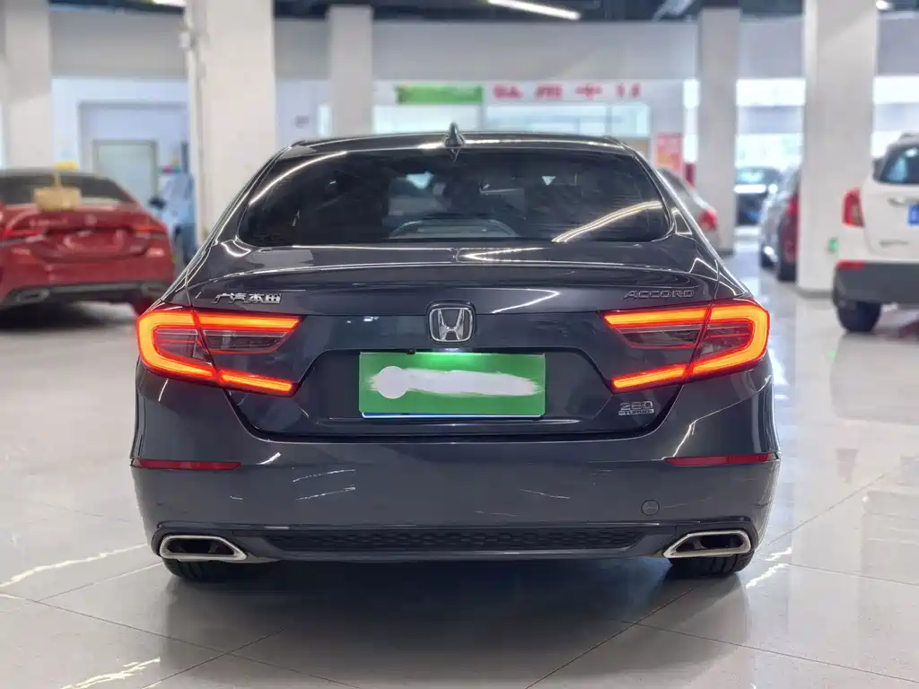 Honda Accord — фото 4