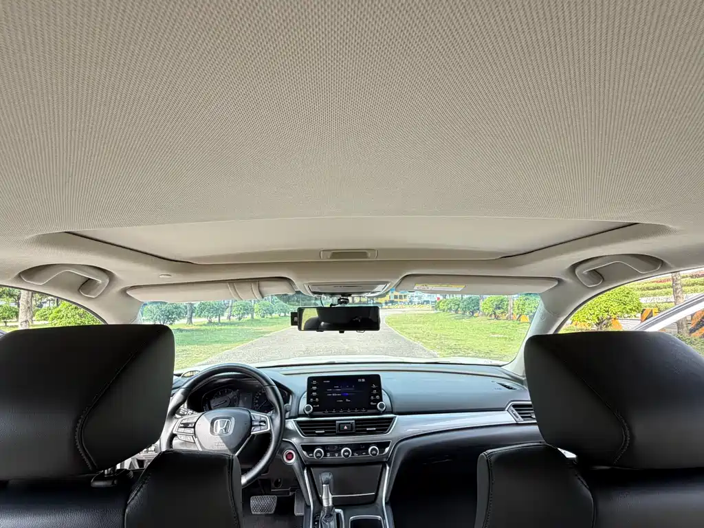 Honda Accord — фото 11
