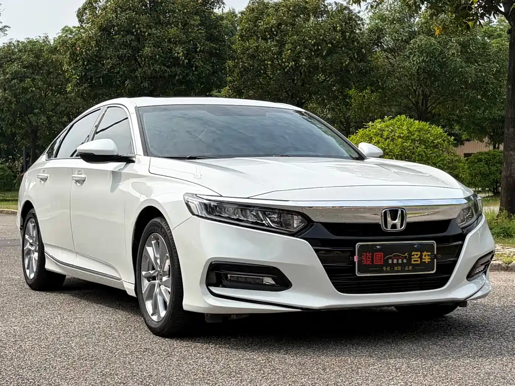 Honda Accord — фото 3