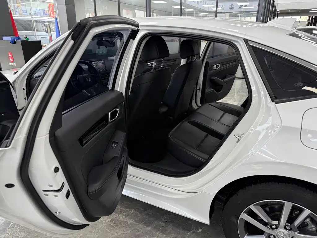 Honda Civic — фото 5